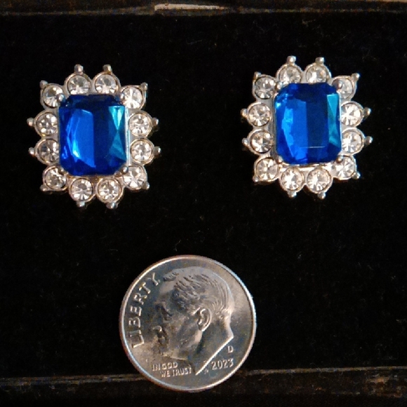 Avon Jewelry - Avon Blue and Silver Earrings